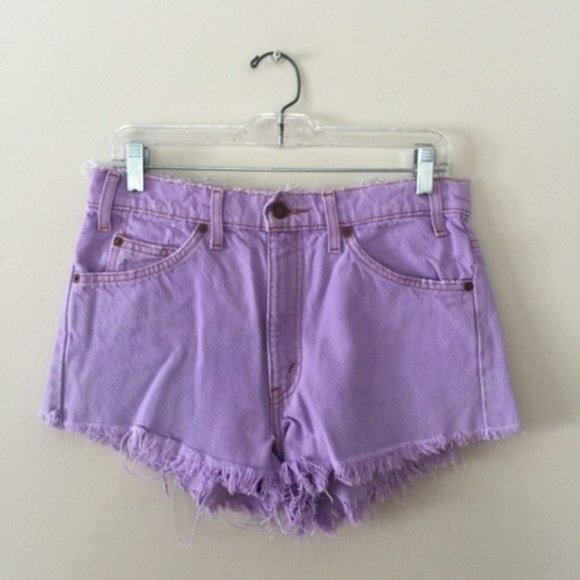 purple levi shorts